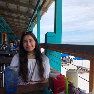 Meet your Posher, Hannah